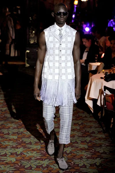 Look 12